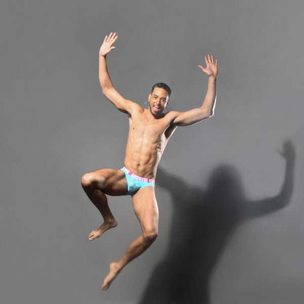 Happy Brief Sky ALMOST NAKED® de Andrew Christian - Slip - Calzoncillos - Lencerias Masculinas en Dominame.cl