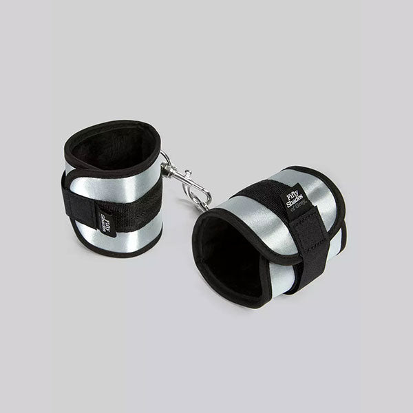 Esposas suaves - 50 sombras de grey - bdsm - bondage - juguetes eroticos - juguetes sexuales - amarras bdsm - juguetes de restriccion - sexshop chile - envios a todo chile
