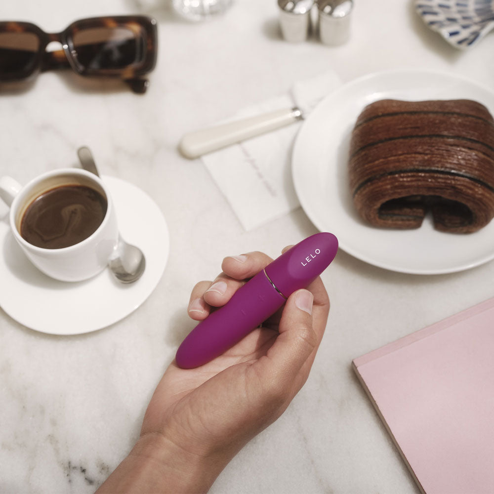 MIA 3 - Bala con vibracion sonica - Lelo - Bala vibrante - Vibrador externo - Sex shop dominame.cl